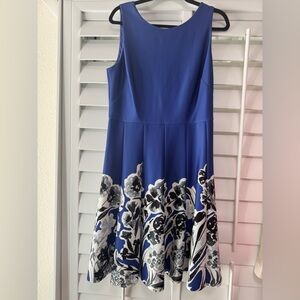 Donna Karan ladies blue Floral Fit-and-Flare Dress.  material is scuba like.